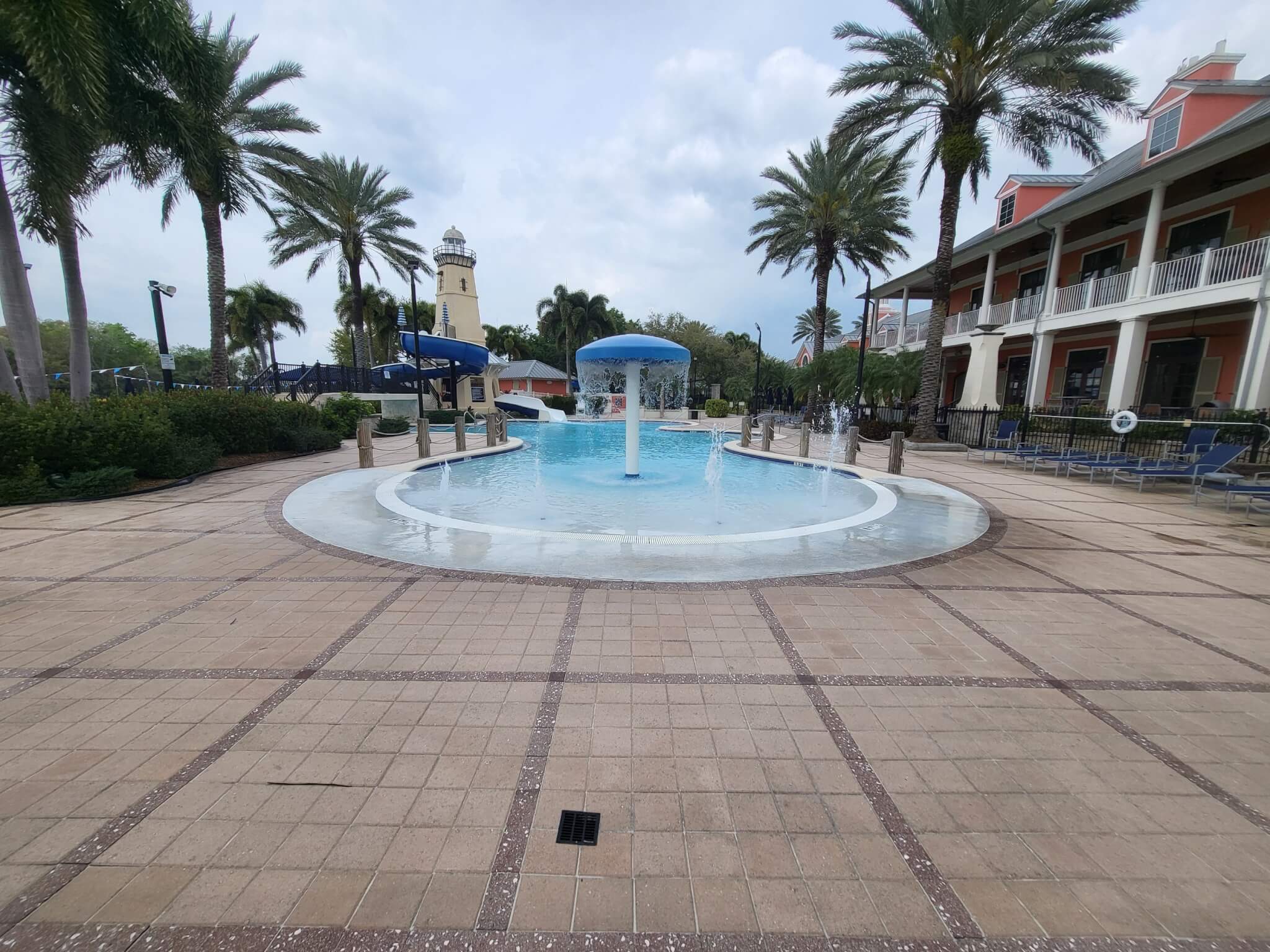 kiddie pool area by clubhouse